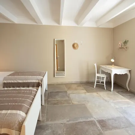 Gites De Chateau Gasqui Gonfaron Exterior photo